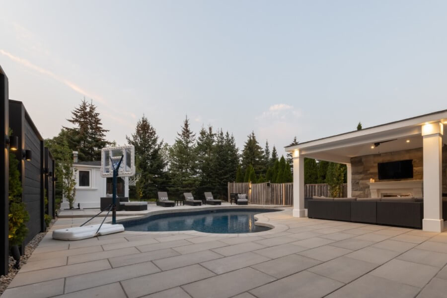 Pool construction Markham