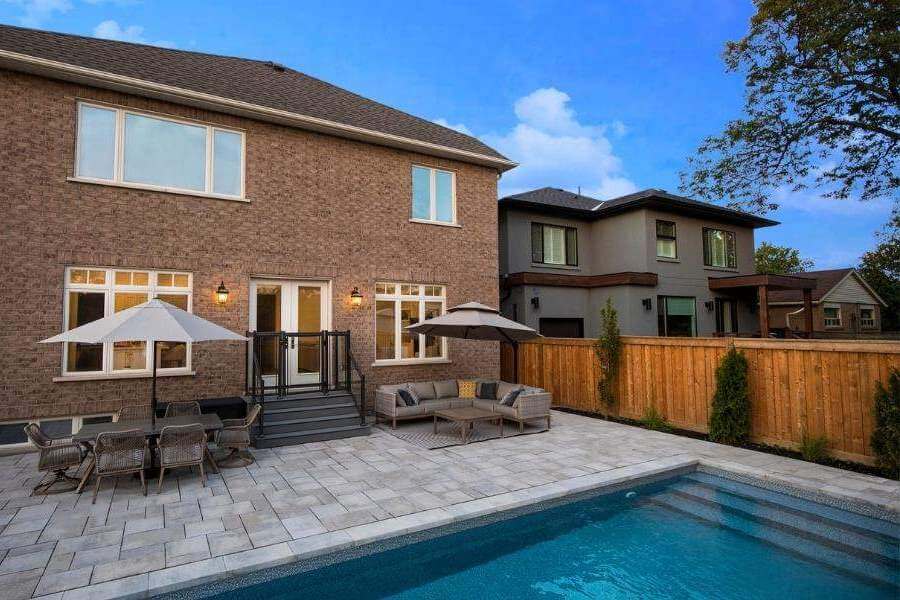 Pool installation contractor Markham